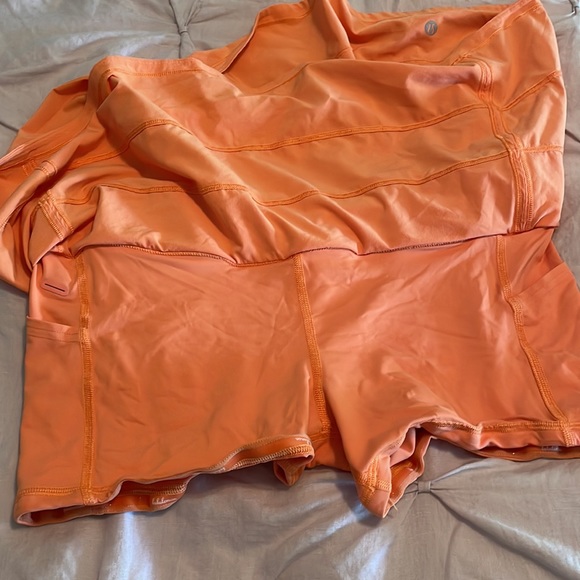 Lululemon skort in mango w internal pockets - Picture 9 of 10
